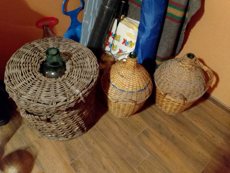 Стъклени домаджани