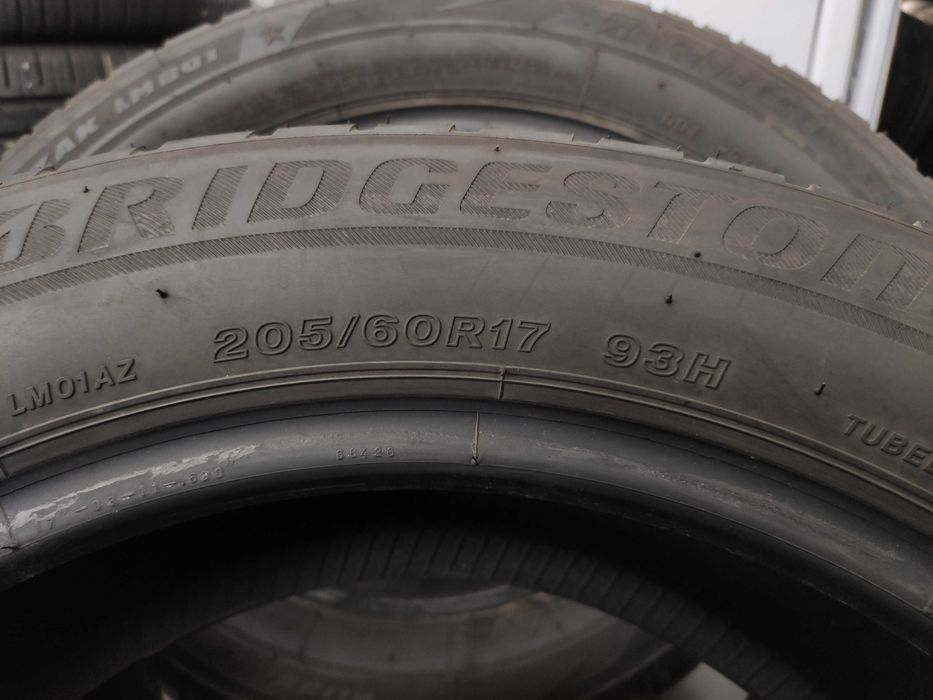 4бр Зимни Гуми 205 60 17 - Bridgestone