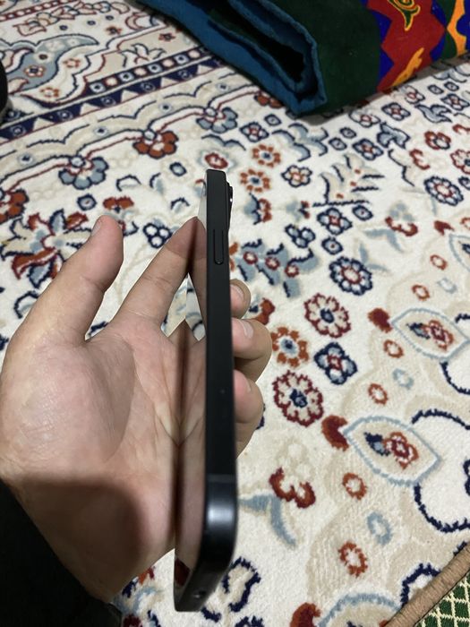 Iphone 15 128ГБ Б/У