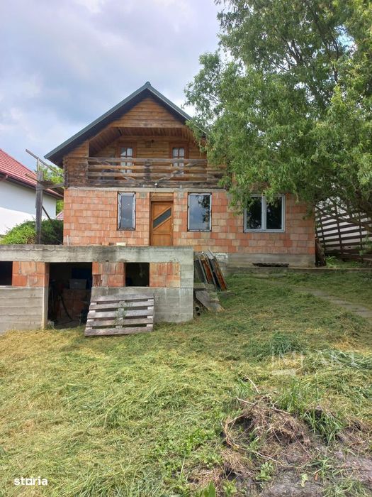 De Vanzare:  Casa individuala in Campenesti!