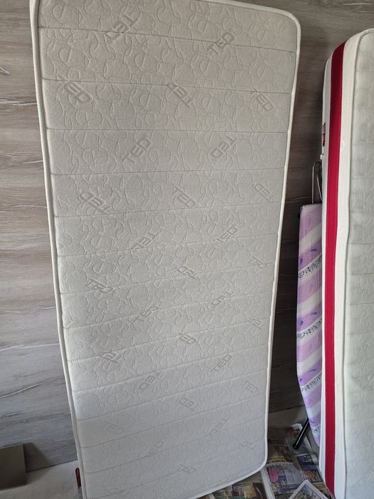 2бр.матраци и 2бр.подматрачни рамки ТЕД