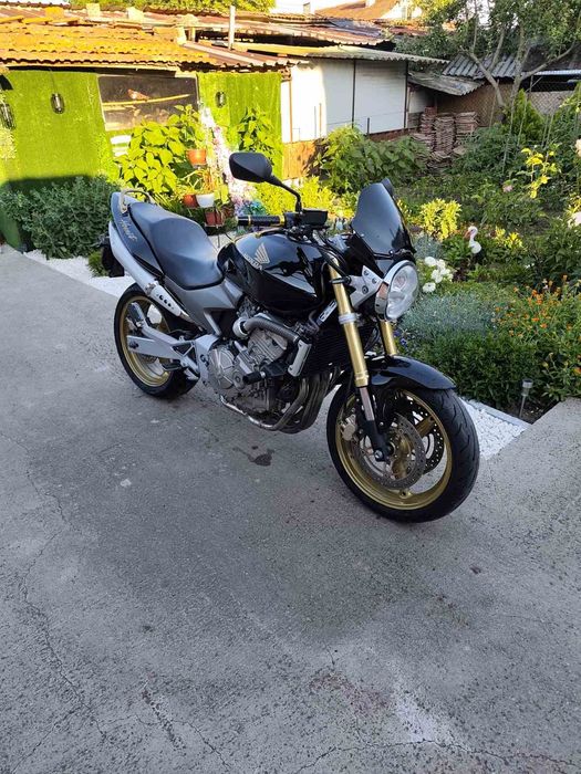 Honda Hornet 600F (CB600F) 2005 г. – обслужена, готова за сезона