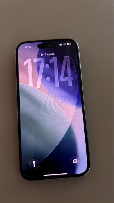 Продам IPhone 15 pro 256гб