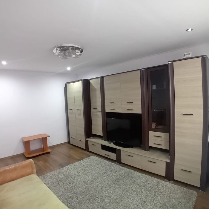 Vând apartament 2 camere Deva