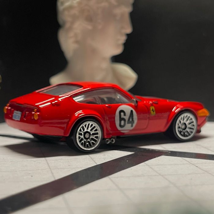 Hot Wheels Christmas Customs