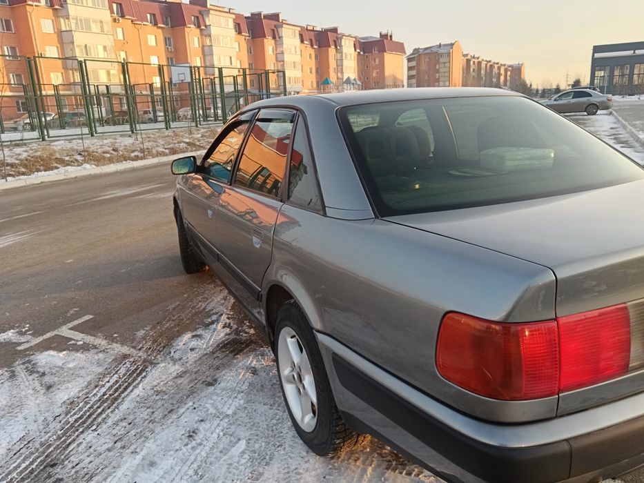 Машина ауди ц4 1994