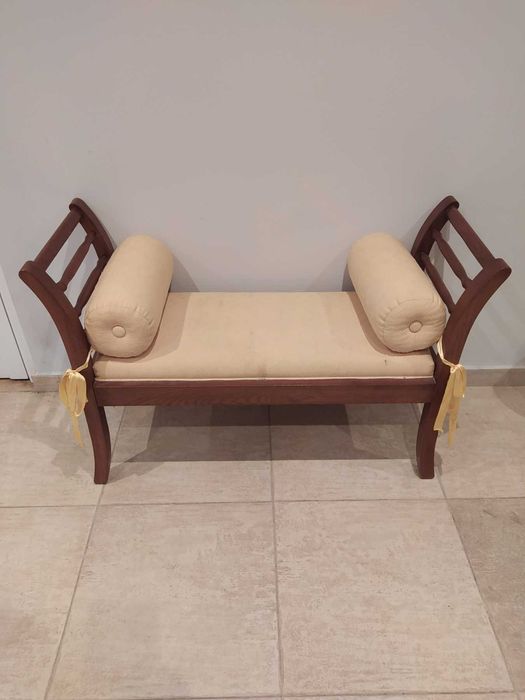 Пейка за пред спалня