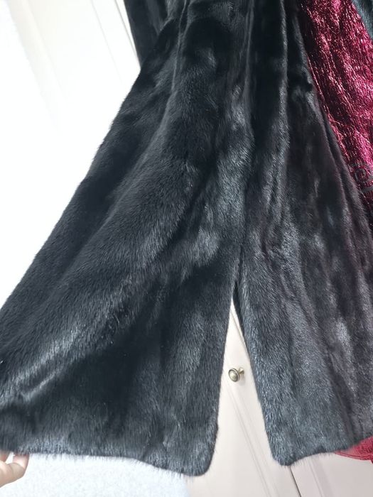 Продам норковую шубу