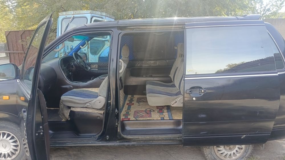 Ниссан ларго 8 мест