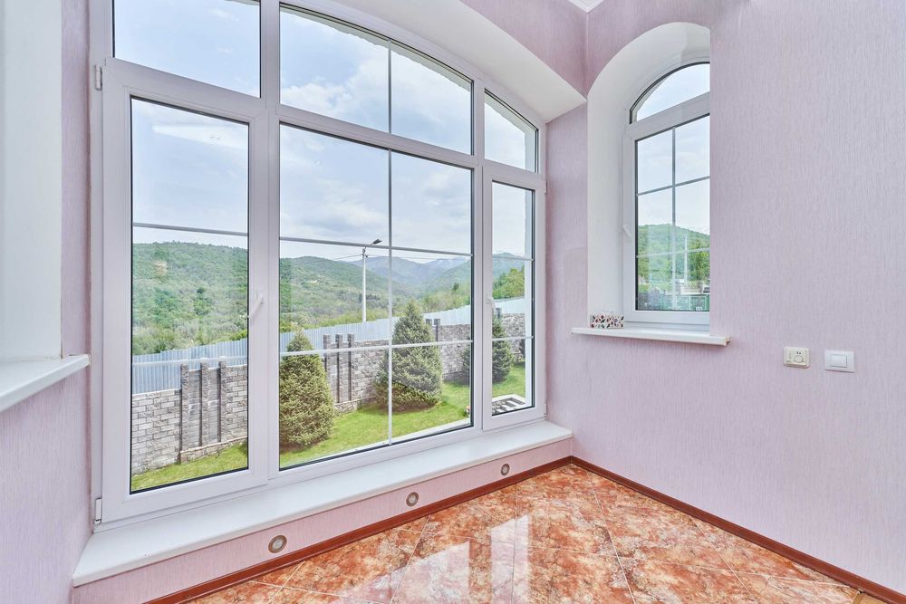 10-комнатный дом в районе улицы Оспанова