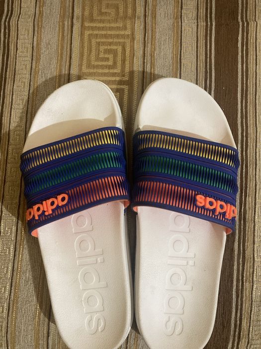 Шлёпанцы adidas 42-43р