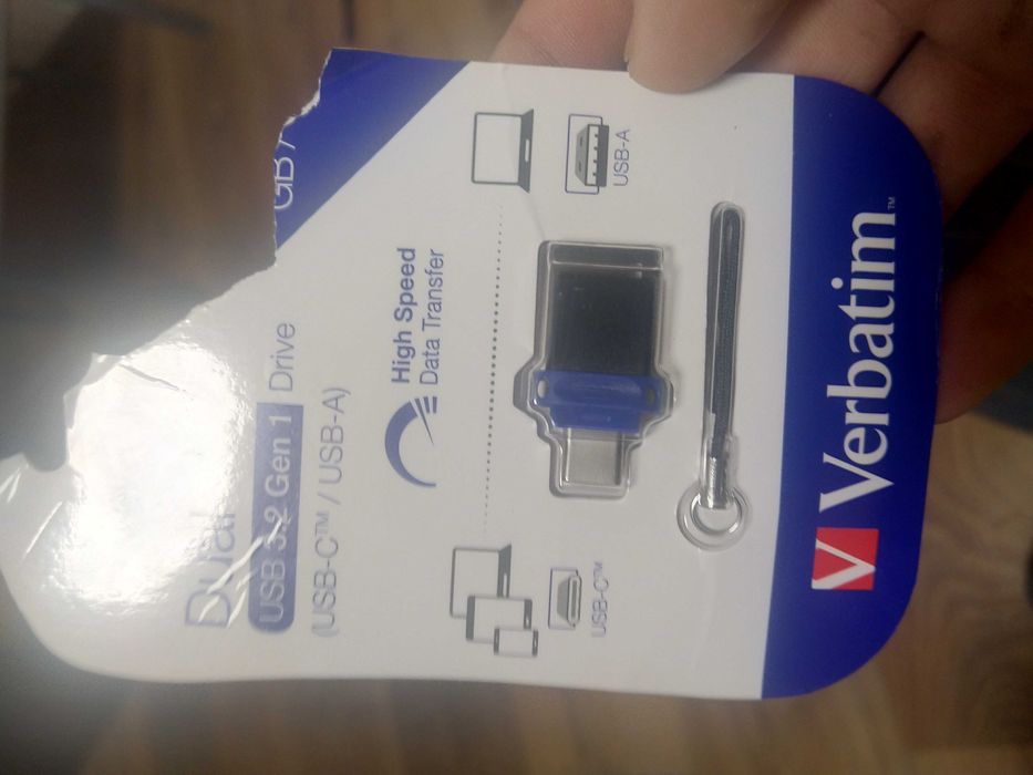 Dual usb 3.2 gen 1 (usb -c /a ) verbatim