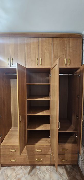 Продам шкаф  б/у