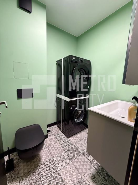 Продава се Тристаен апартамент в София, Малинова долина - 97 кв.м за 3299 €/кв.м - Снимка #11