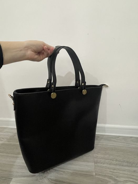 Черна голяма чанта