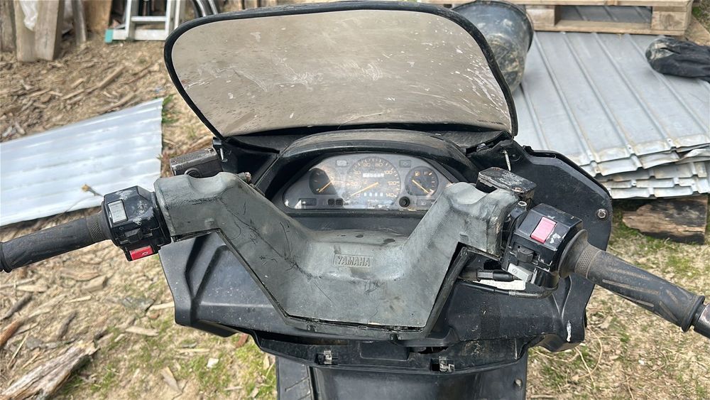 Un scuter yamaha 250