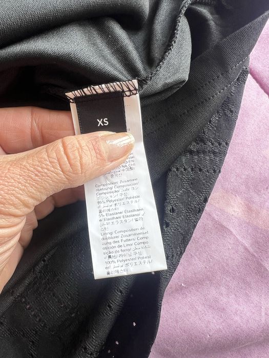 Черна рокля XS-S