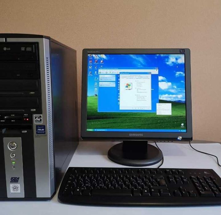 Мощный ретро компьютер на Windows XP.