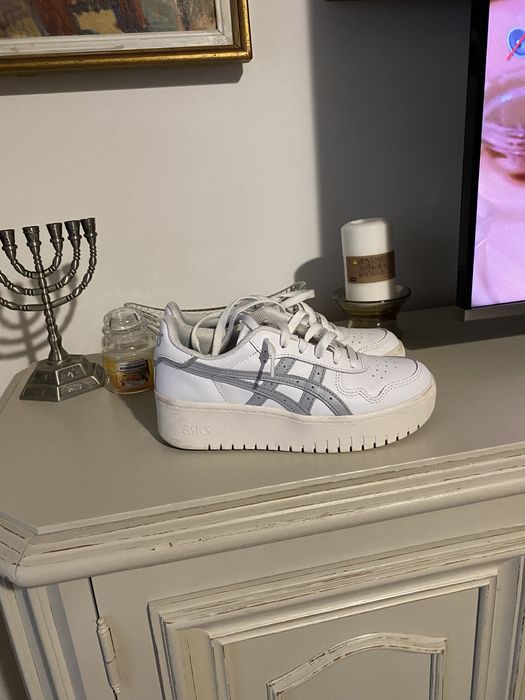 Pantofi sport marca Asics