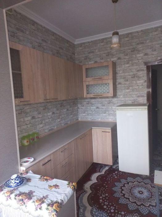 Аренда метро тинчлик 2.хонали оилага берилади расмдаги уй