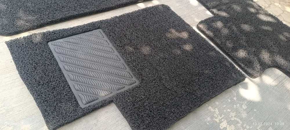 Jentra va Lasetti uchun qalin chim polik