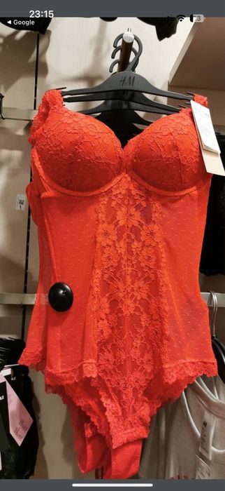 Ново дантелено боди HM