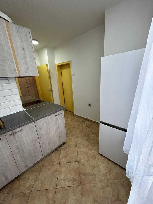 Дава се под наем Тристаен апартамент в Пловдив, Център - 100 кв.м за 468.69 € - Снимка #5