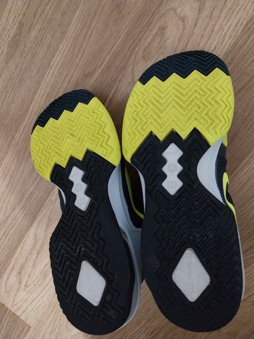 Adidasi originali Nike nr.42