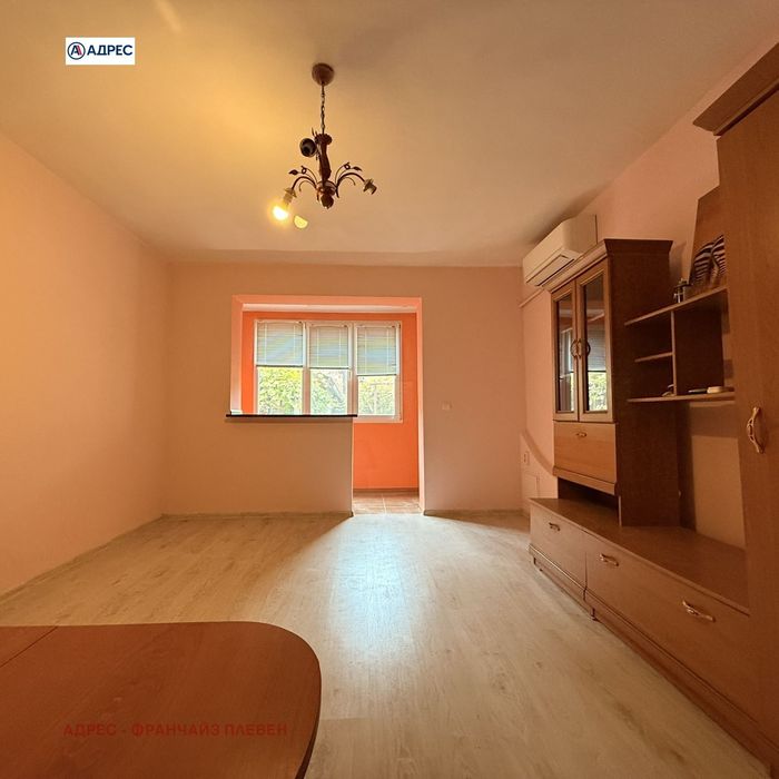 Продава се Двустаен апартамент в Плевен, Идеален център - 64 кв.м за 1954 €/кв.м - Снимка #1