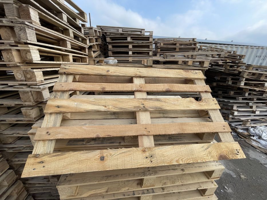 Ishlatilgan yog‘och poddonlar sotiladi