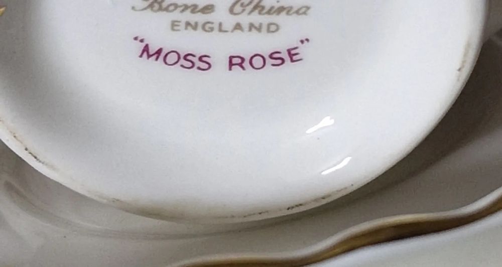 Set mic dejun royal.albert levender