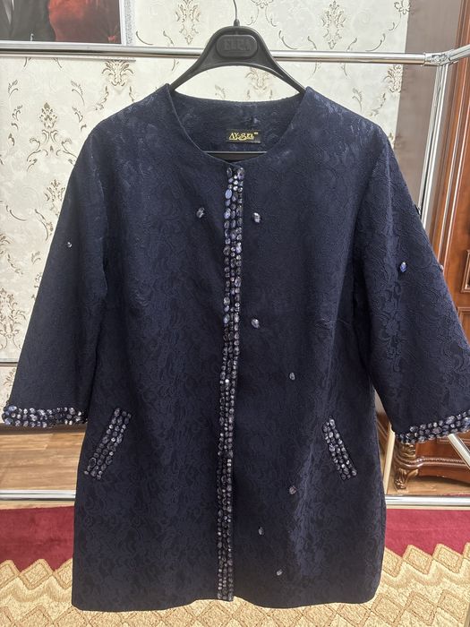 Продаются пальто, плащь