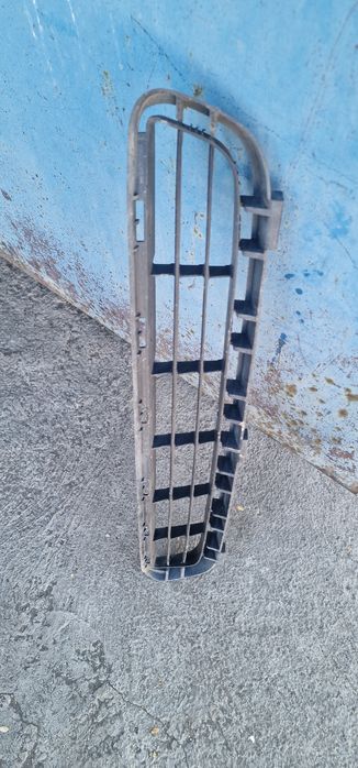 Шторка, кнопки, решетка, ручка Ауди А4