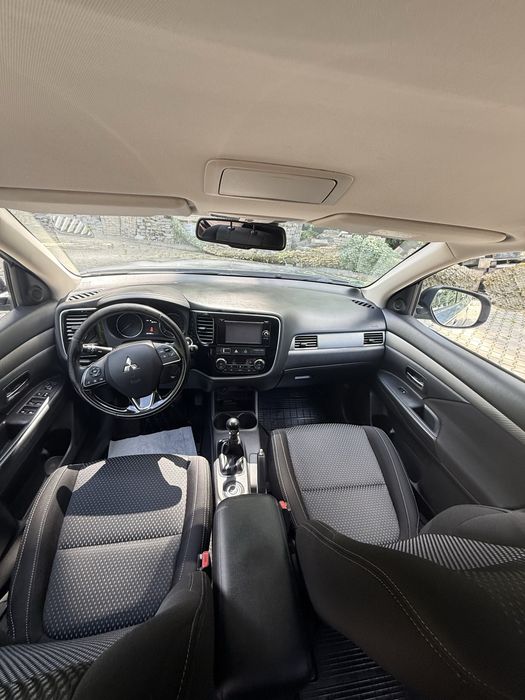 Mitsubishi OUTLANDER 7locuri 4x4  GARANTIE 1 an