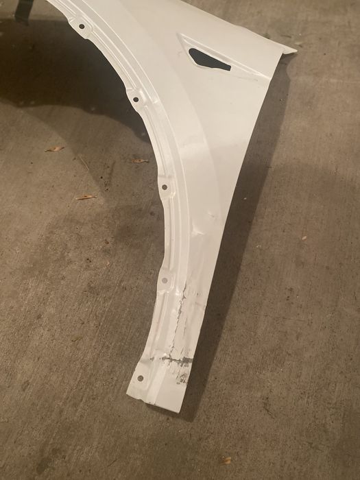 Калник за Tesla Y