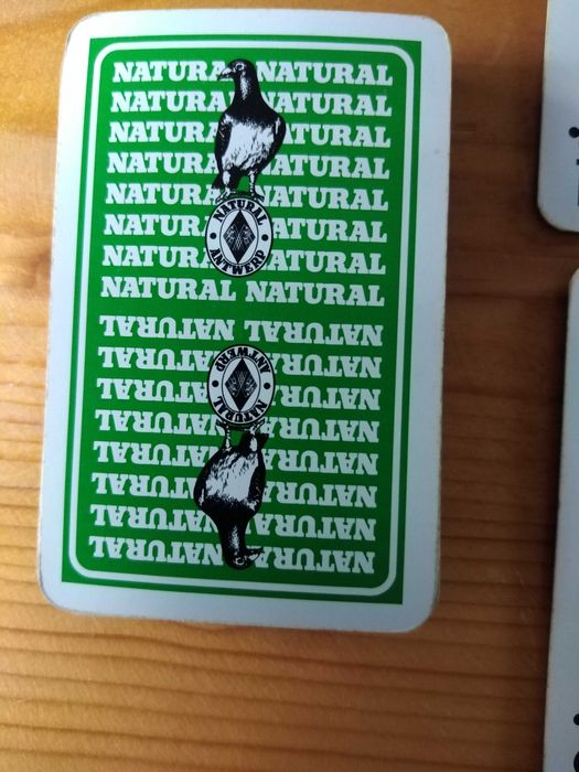 Стари карти за игра или колекция в отлично състояние.