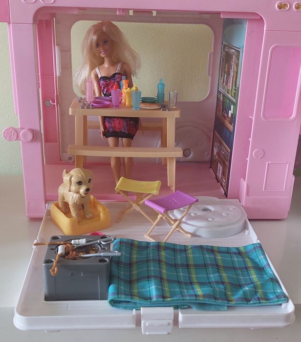 Кемпер 3в1 - трансформира се в 360-градусова зона за къмпинг; от него