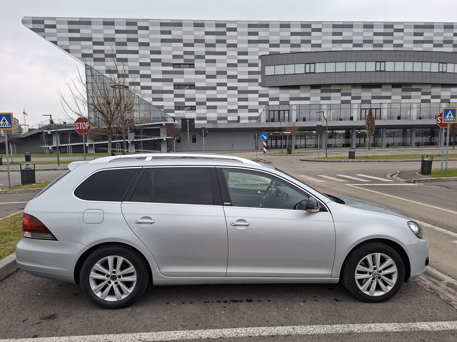 Vând VOLKSWAGEN Golf 6 model STYLE