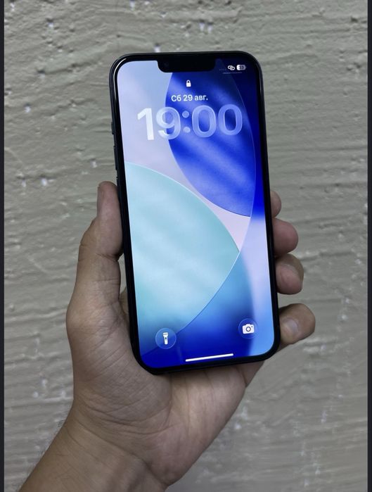 Продам iPhone 13 128gb идеал