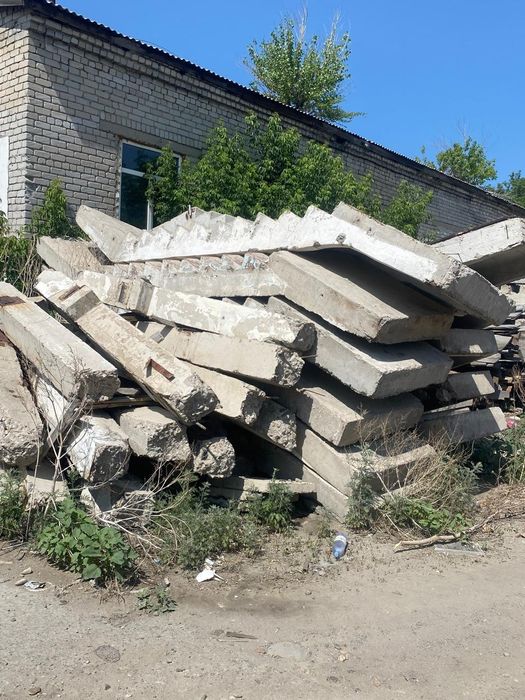 Продам жби ригеля 5.65.цена 55000