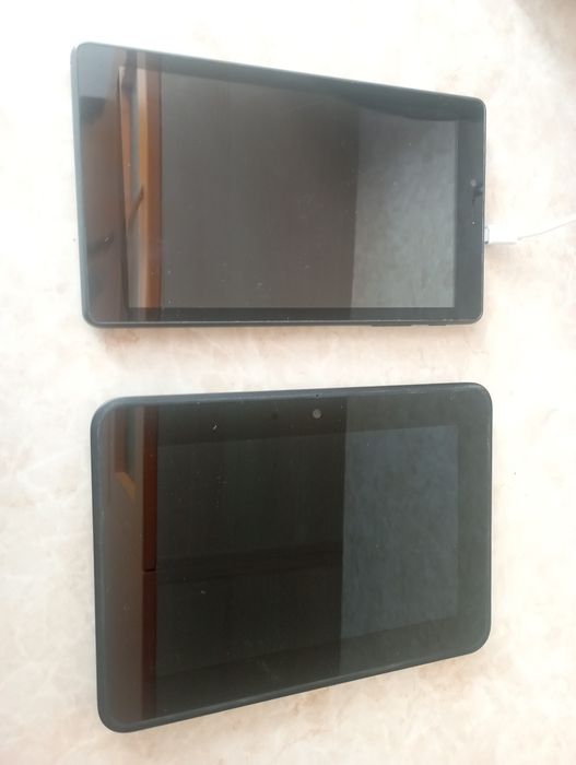 Продавам таблети 2 броя