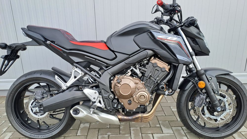 MotoFLy vinde Honda CB650FA 2017