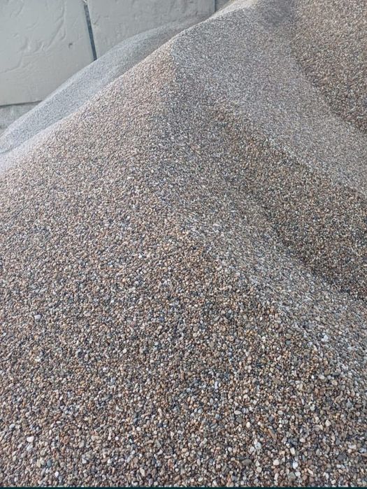 Transport nisip, balastru, pământ, piatră concasată, sorturi