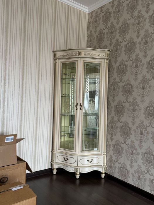 Шкаф витрина/сервант Дядьково