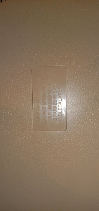 Продается видео аудио система с монитором для автомобилей.