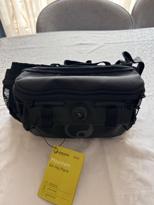Чанта за колоездене/туризъм за кръст Ergon BA Hip Pack