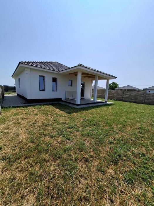 Vand casa noua 12km de ShoppingCity