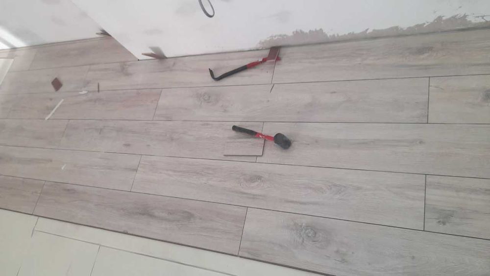 Укладка монтаж и демонтаж ламината кв.м --1000..тг . 1300тг: 1 200 тг ...