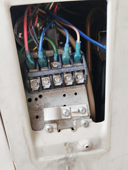 Продам кондиционер алмаком 9