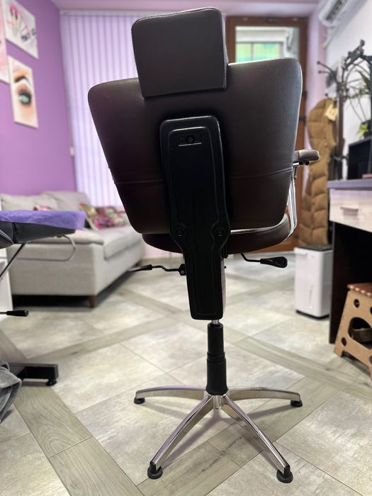 КОЗМЕТИЧЕН/гримьорски/ стол